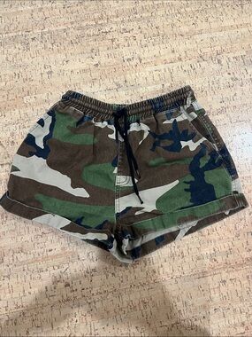 Forever 21 Green Camo Drawstring Shorts